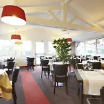 Kyriad Genève St-genis-pouilly 2*