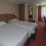 Hotel Kyriad Genève St-genis-pouilly 2*