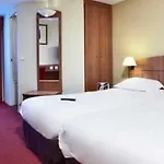 Kyriad Genève St-genis-pouilly Hotel