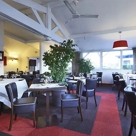 Kyriad Geneve St-genis-pouilly Hotel 2*