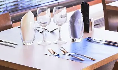 Kyriad Geneve St-genis-pouilly Hotel 2*