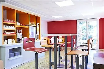Hotel Kyriad Geneve St-genis-pouilly