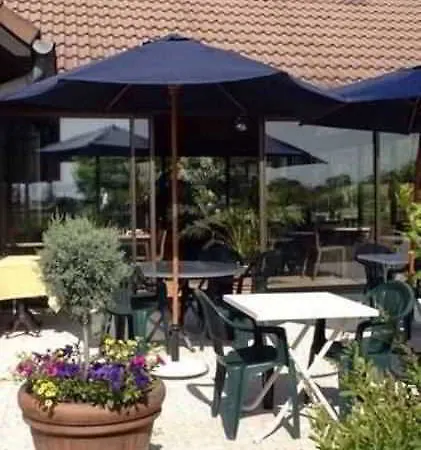 Kyriad Geneve St-genis-pouilly Hotel 2*