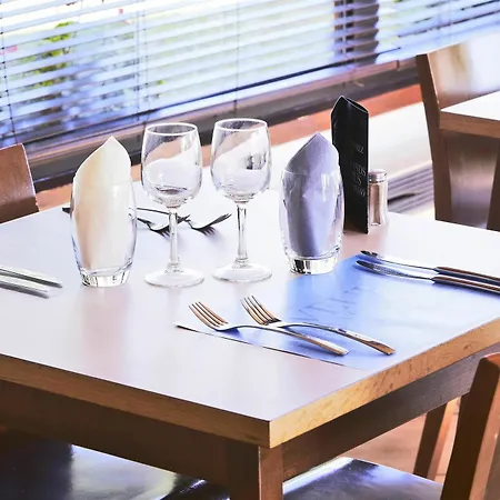 Kyriad Geneve St-genis-pouilly Hotel